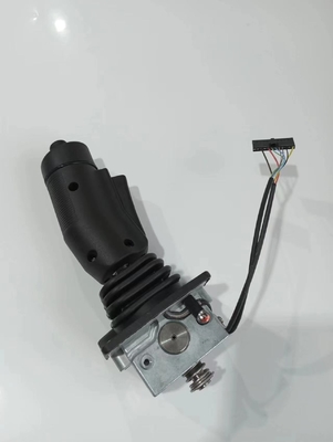 kopen Genie 137634 Joystick Controller Accessoires 100% Nieuw Aftermarket Onderdelen voor luchtwerkplatform online vervaardiging